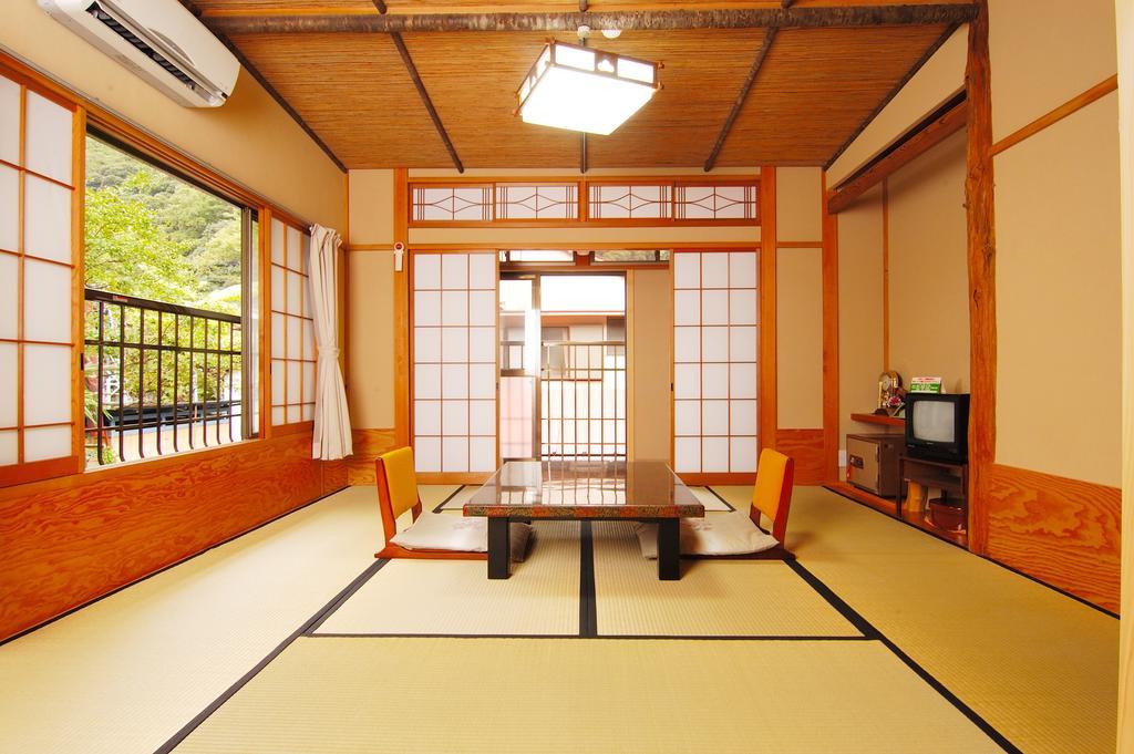 Hotel Sansou Nagisa à Isehara Chambre photo